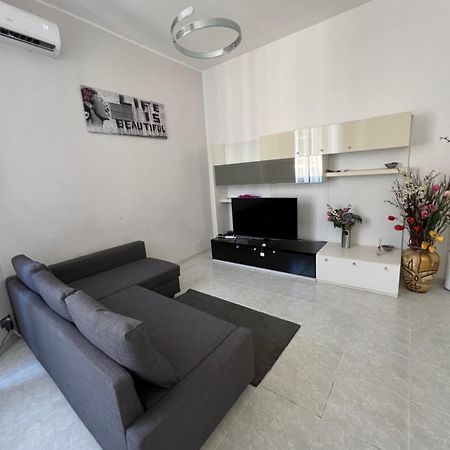 Port House Apartment ชิวิตาเวกเกีย ภายนอก รูปภาพ